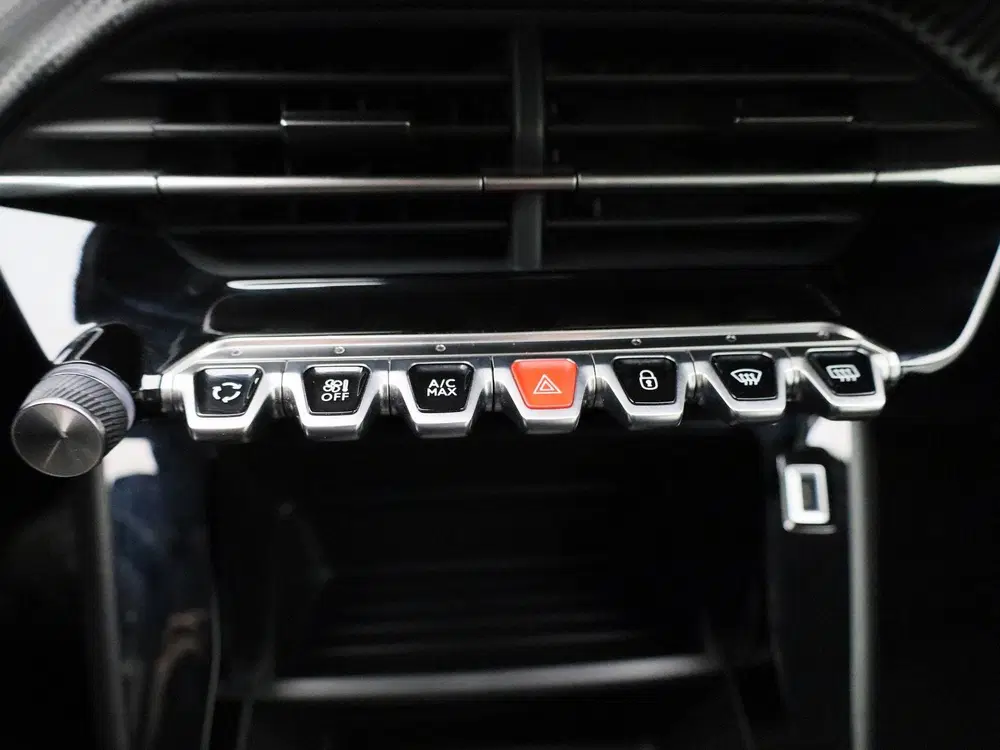 Peugeot 208 1.2 PureTech Active Pack uit 2023, foto 19