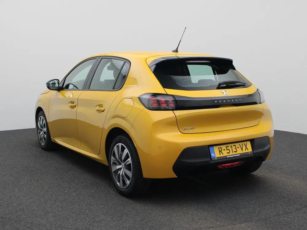 Peugeot 208 1.2 PureTech Active Pack uit 2023, foto 2