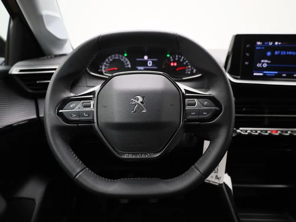 Peugeot 208 1.2 PureTech Active Pack uit 2023, foto 7