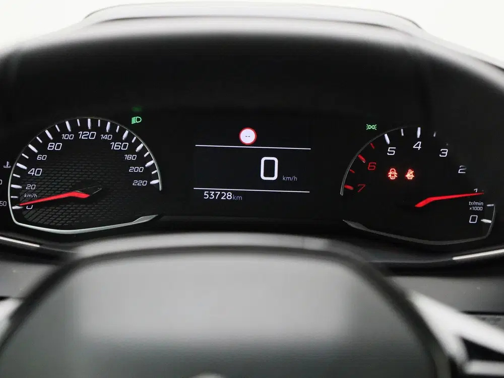 Peugeot 208 1.2 PureTech Active Pack uit 2023, foto 8