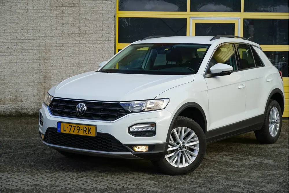 Volkswagen T-Roc 1.5 TSI 150PK! Style BJ2021 Lmv 16" | Led | uit 2021, foto 3
