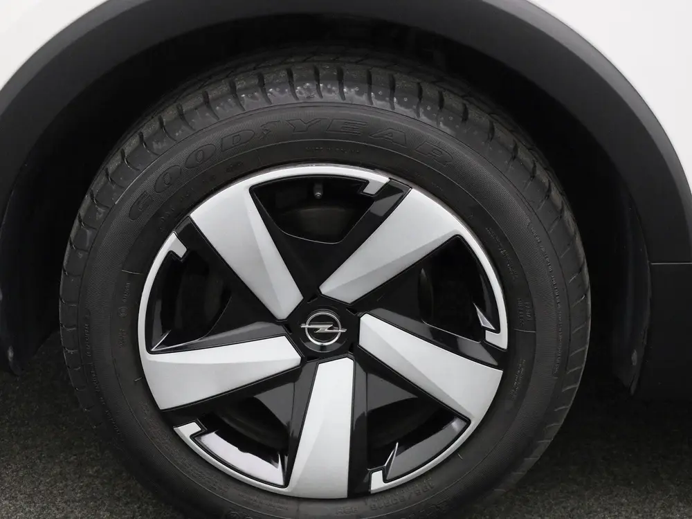 Opel Crossland 1.2 Edition uit 2022, foto 12
