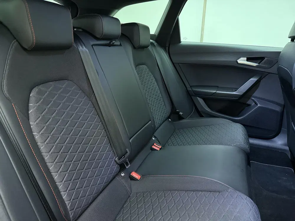 SEAT Leon 1.0 eTSI FR Business uit 2022, foto 10