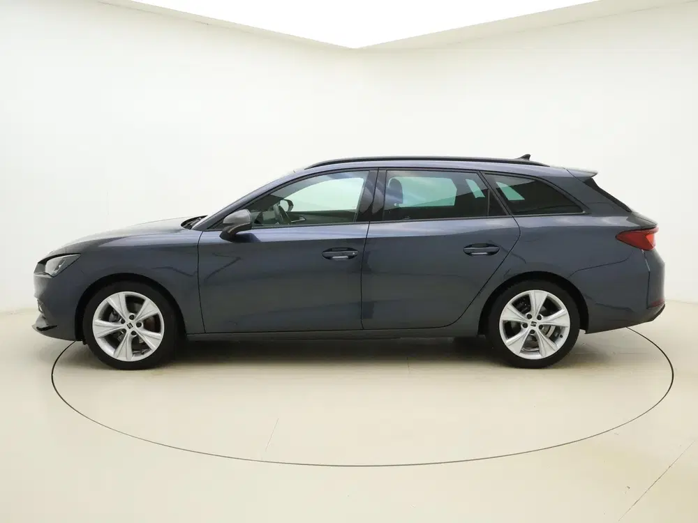 SEAT Leon 1.0 eTSI FR Business uit 2022, foto 2