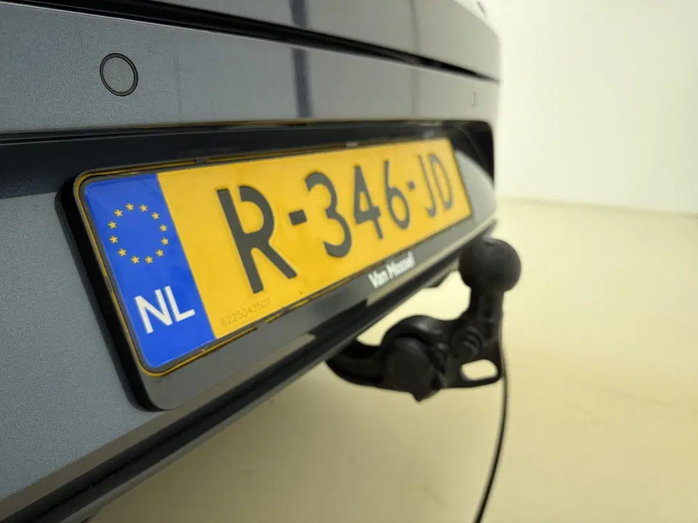 SEAT Leon 1.0 eTSI FR Business uit 2022, foto 4