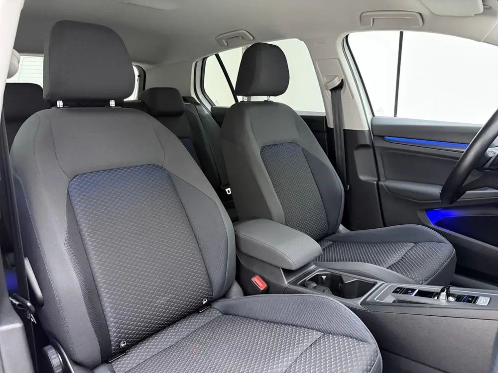 Volkswagen Golf 1.0 eTSI Life Business | Apple Carplay / And uit 2020, foto 6