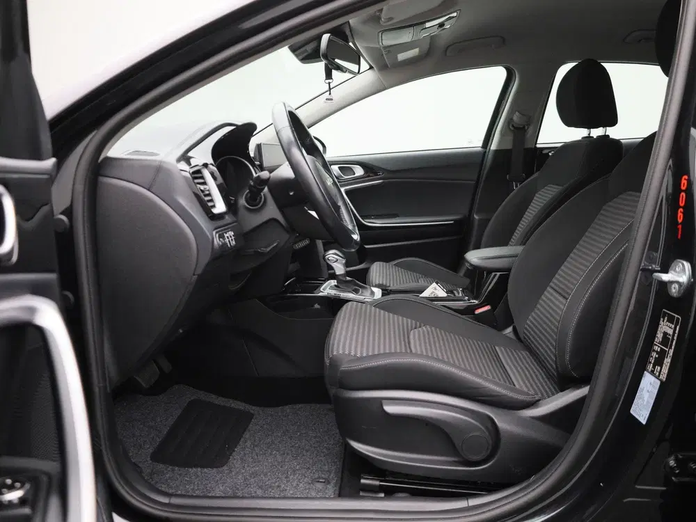 Kia XCeed 1.6 GDi PHEV DynamicLine uit 2022, foto 11