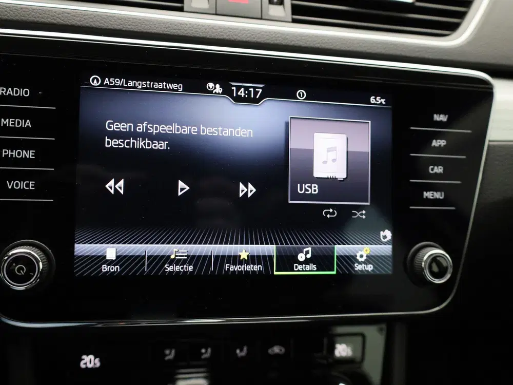 Skoda Superb 1.5 TSI ACT Business Edition uit 2023, foto 19