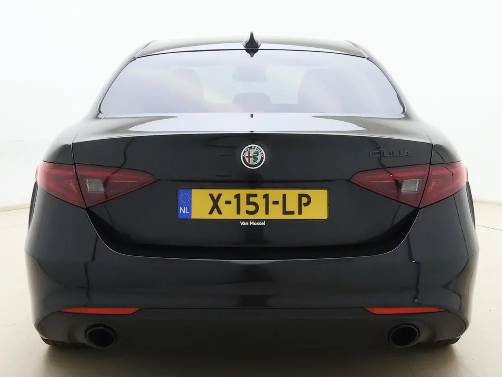 Alfa Romeo Giulia 2.0T | automaat | Climate control | Naviga uit 2019, foto 8