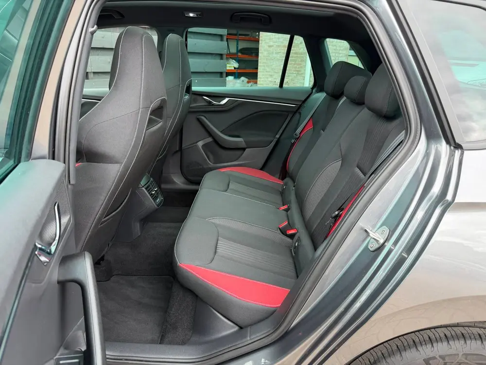 Skoda Kamiq 1.5 TSI ACT Sportline Monte Carlo I Pano I uit 2023, foto 8