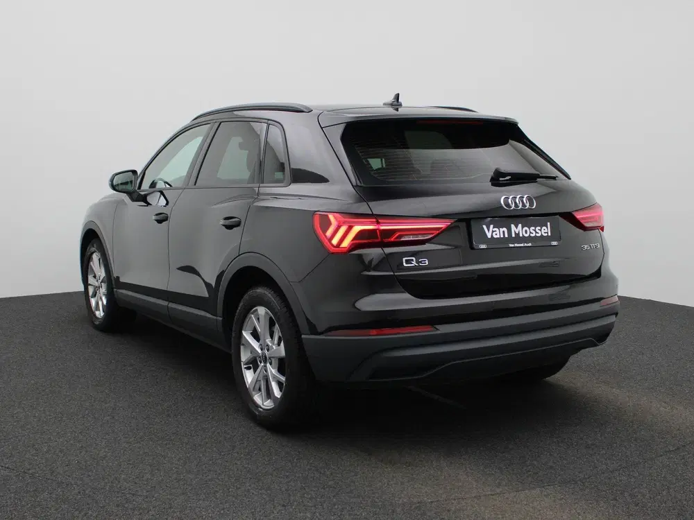 Audi Q3 35 TFSI Business Edition uit 2022, foto 2