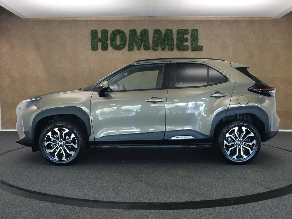 Toyota Yaris Cross 1.5 Hybrid 115 First Edition uit 2025, foto 12