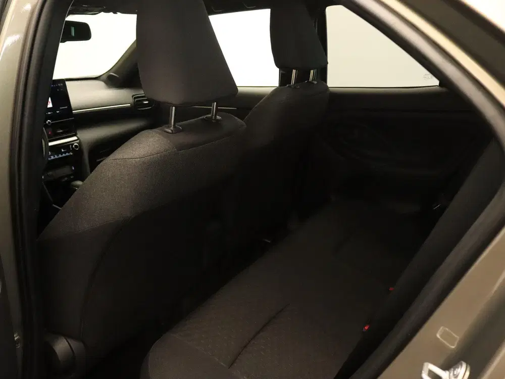Toyota Yaris Cross 1.5 Hybrid 115 First Edition uit 2025, foto 17