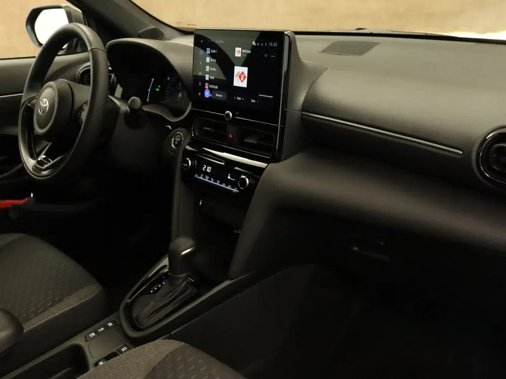 Toyota Yaris Cross 1.5 Hybrid 115 First Edition uit 2025, foto 9