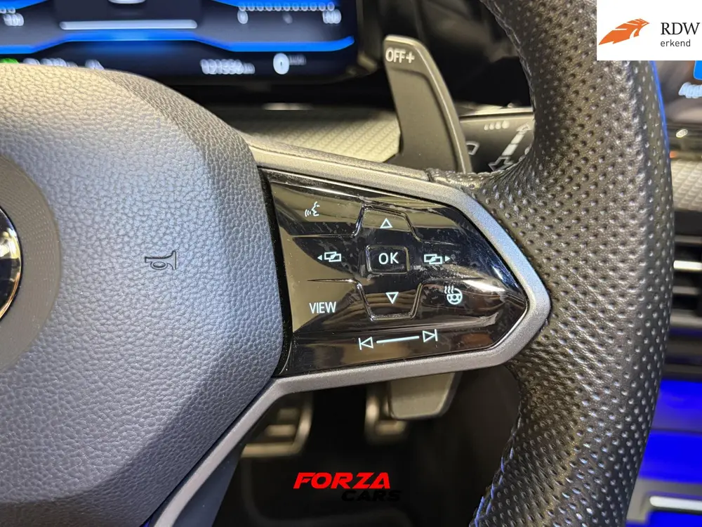 Volkswagen Golf 2.0 TSI R 4Motion PANO | IQ | AKRA | VOL uit 2021, foto 11