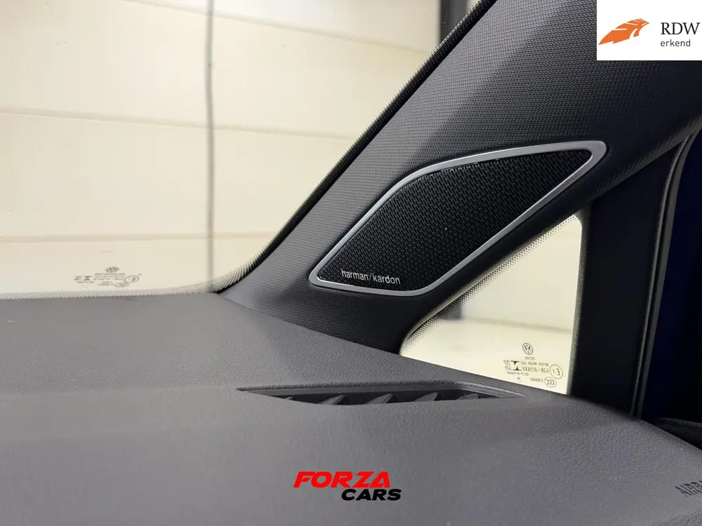 Volkswagen Golf 2.0 TSI R 4Motion PANO | IQ | AKRA | VOL uit 2021, foto 20