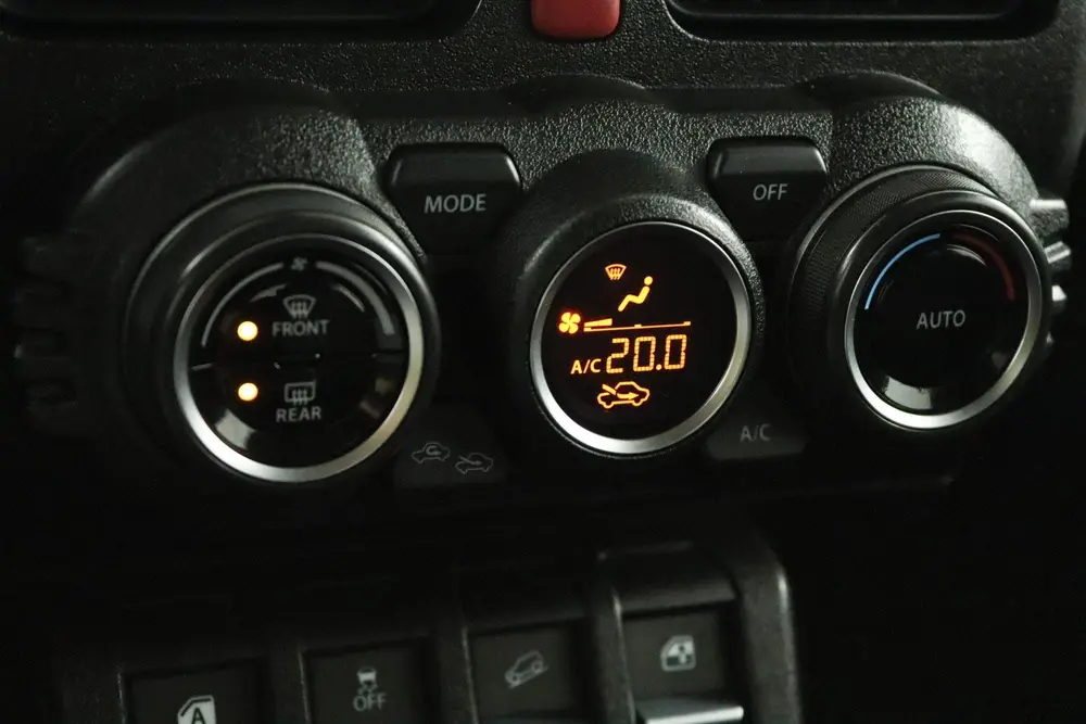 Suzuki Jimny 1.5 Stijl uit 2020, foto 7