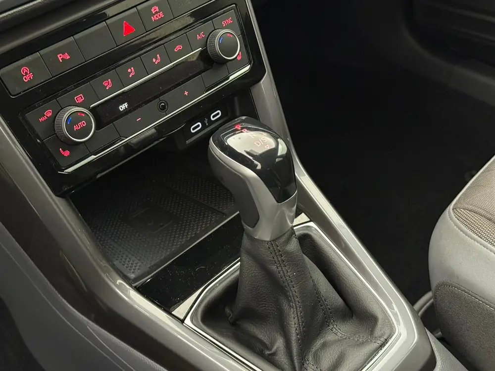 Volkswagen T-Cross 1.5 Style Automaat | Adaptive cruise | St uit 2021, foto 19
