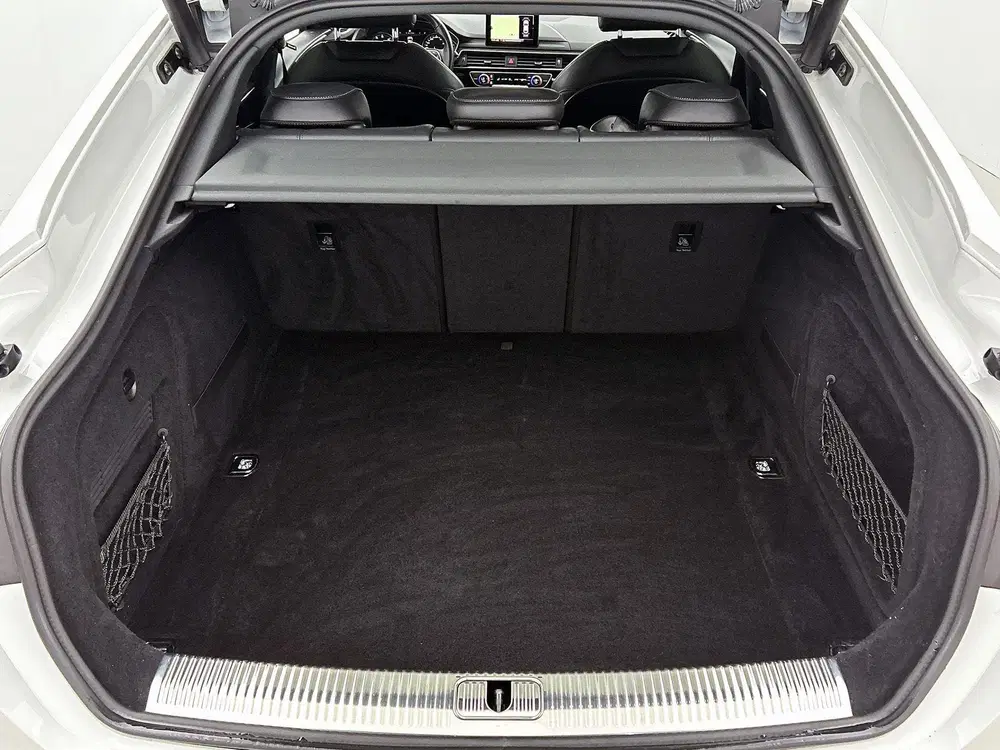 Audi A5 35 TFSI Sport S-line black edition 150 PK uit 2020, foto 14