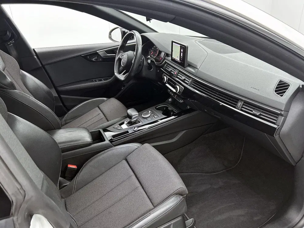 Audi A5 35 TFSI Sport S-line black edition 150 PK uit 2020, foto 20