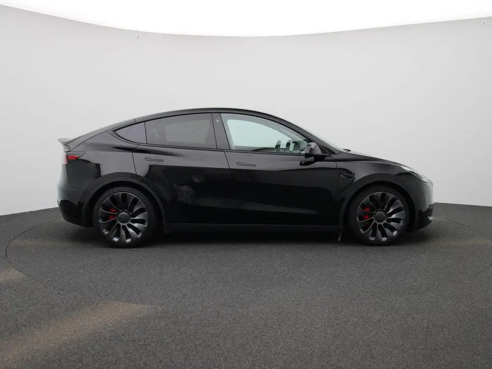 Tesla Model Y Performance AWD 75 kWh uit 2022, foto 6