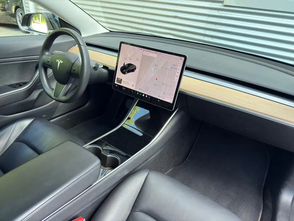Tesla Model 3 Dual Long Range AWD 75 kWh 84,3 SOH l Pano l L uit 2019, foto 5