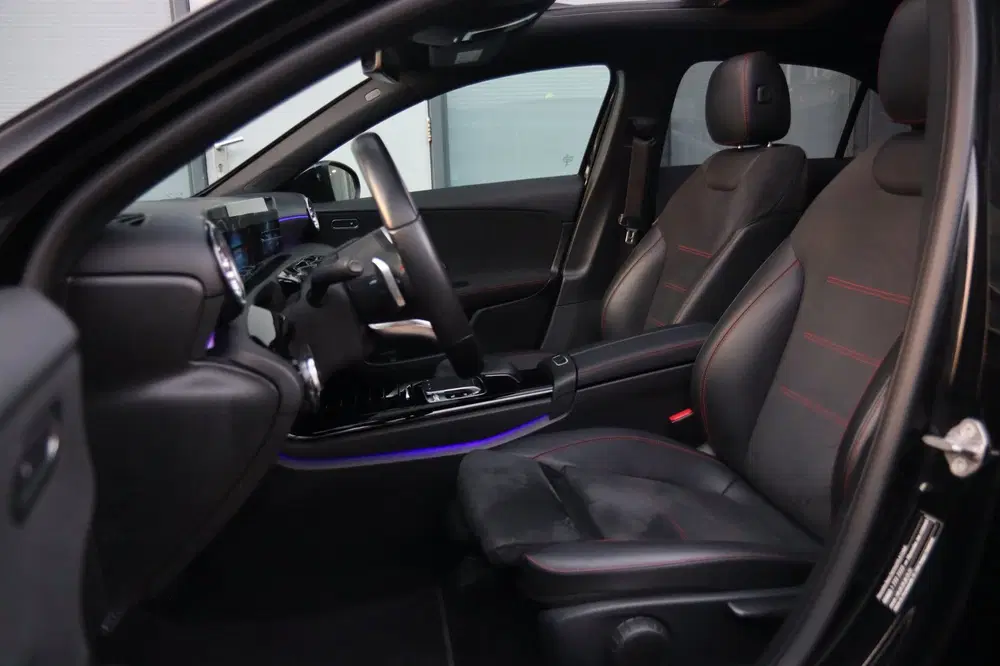 Mercedes-Benz A-Klasse A250 AMG 4Matic uit 2020, foto 14