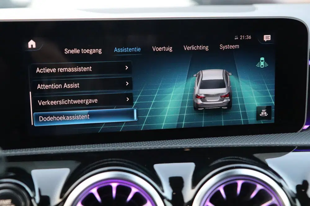 Mercedes-Benz A-Klasse A250 AMG 4Matic uit 2020, foto 18