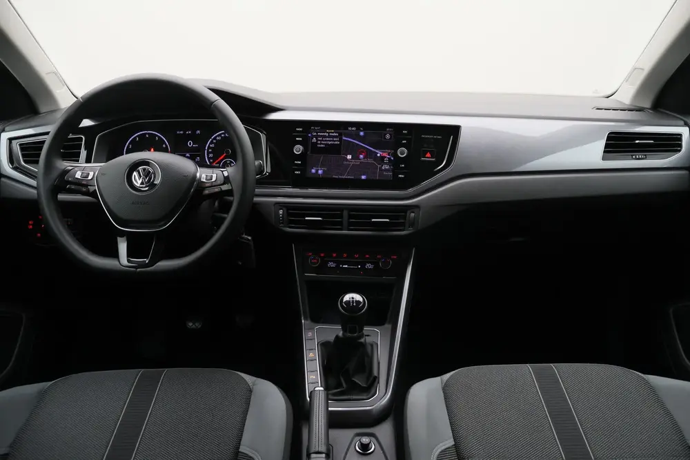 Volkswagen Polo 1.0 TSI Highline Climate, Apple Carplay, ACC uit 2020, foto 2