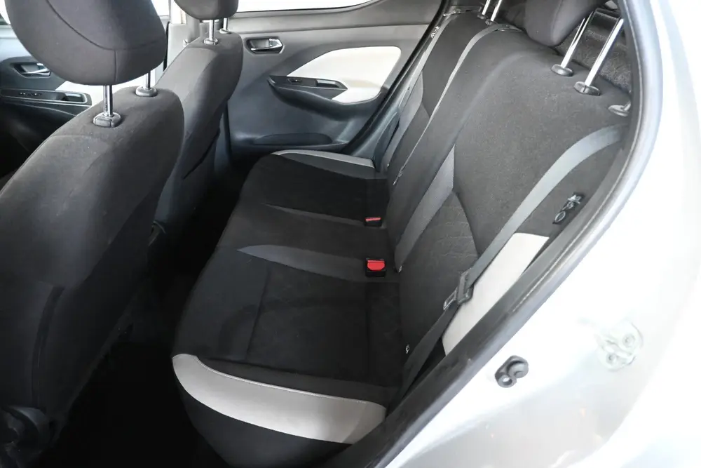 Nissan Micra 1.0 IG-T N-Connecta Clima Navigatie LED Go uit 2019, foto 8