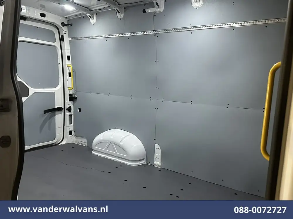 Volkswagen Crafter 2.0 TDI 141pk L3H3 L2H2 Euro6 Airco | App uit 2021, foto 3
