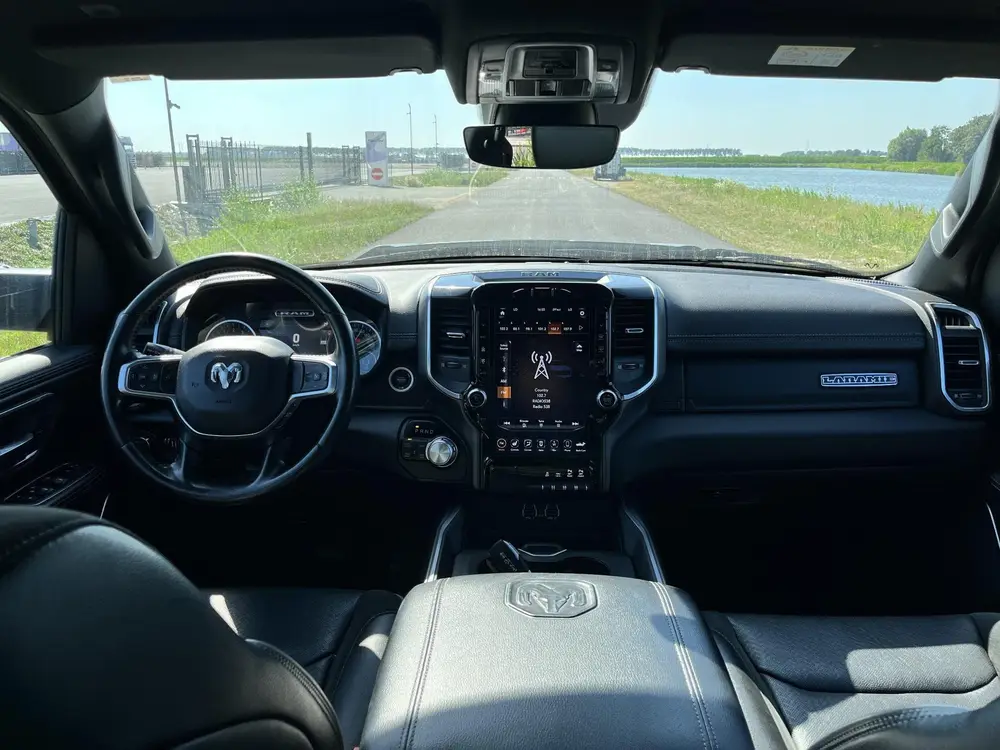 Dodge Ram 1500 5.7 V8 4x4 Crew Cab Laramie Clima, cruise, ca uit 2021, foto 20