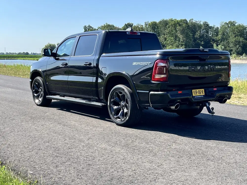 Dodge Ram 1500 5.7 V8 4x4 Crew Cab Laramie Clima, cruise, ca uit 2021, foto 3