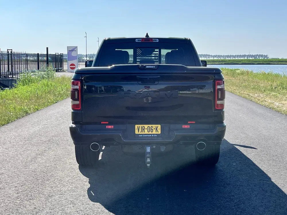 Dodge Ram 1500 5.7 V8 4x4 Crew Cab Laramie Clima, cruise, ca uit 2021, foto 4