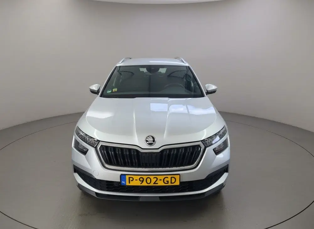 Skoda Kamiq 1.0 TSI Sport Business uit 2022, foto 2
