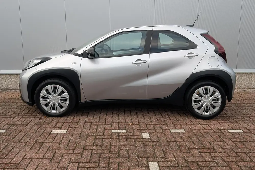 Toyota Aygo X 1.0 VVT-i MT Play uit 2024, foto 4