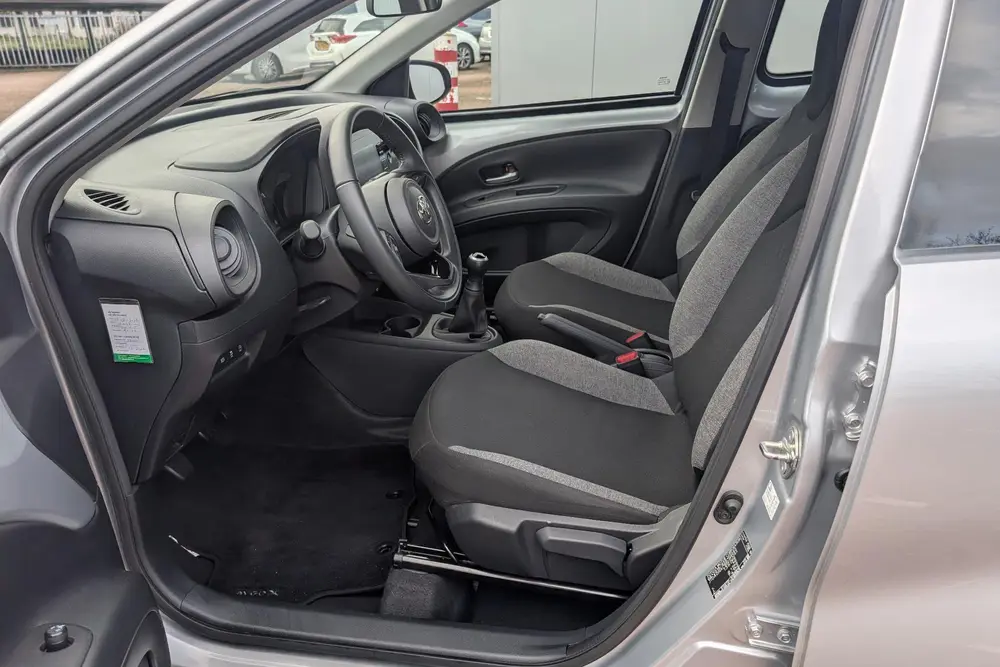 Toyota Aygo X 1.0 VVT-i MT Play uit 2024, foto 7