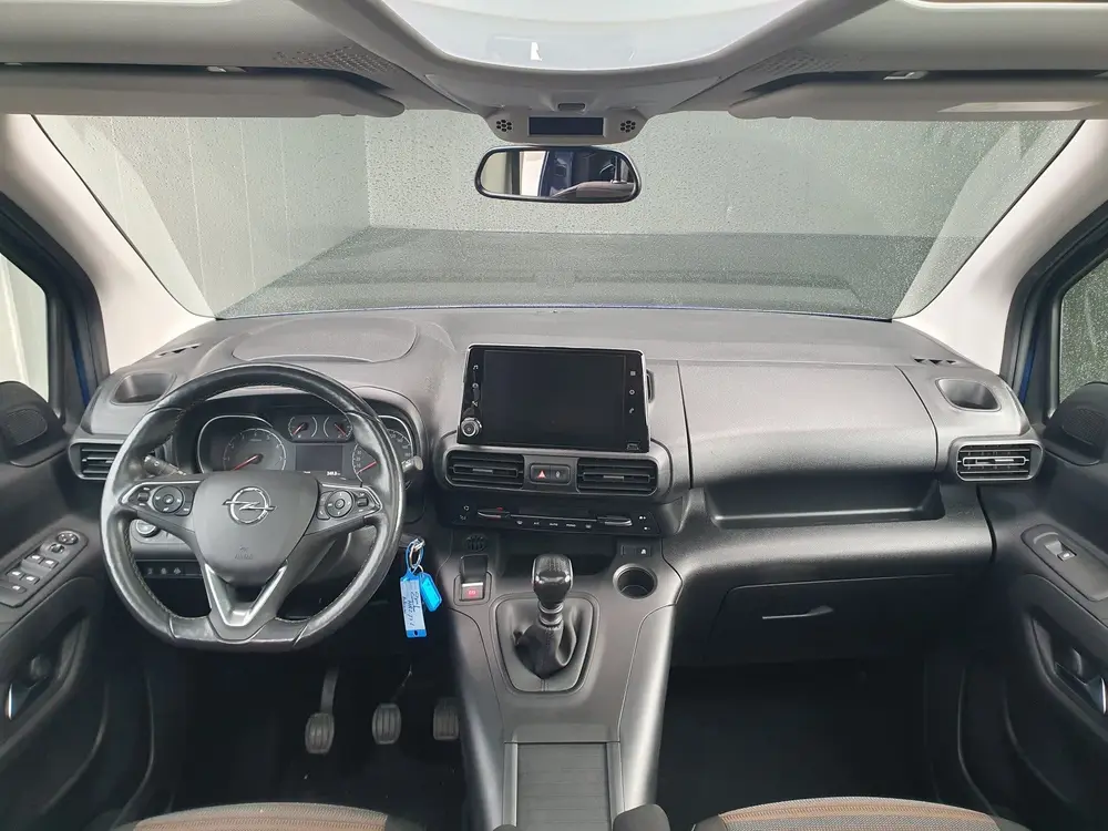 Opel Combo 1.2 Turbo L1H1 Edition PANO uit 2019, foto 3