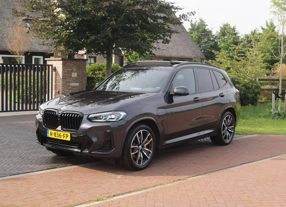 BMW X3 xDrive30e Business Edition Plus uit 2022, foto 6