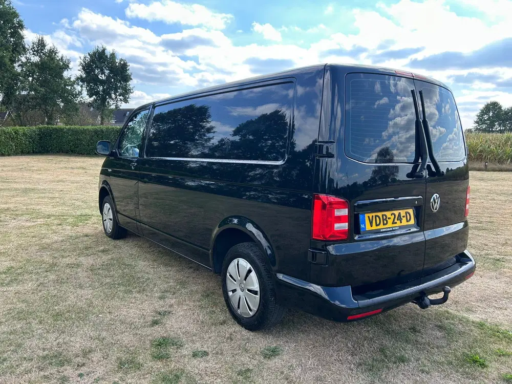 Volkswagen Transporter 2.0TDI 110KW 2019 Zwart Adv. Lezen uit 2019, foto 4