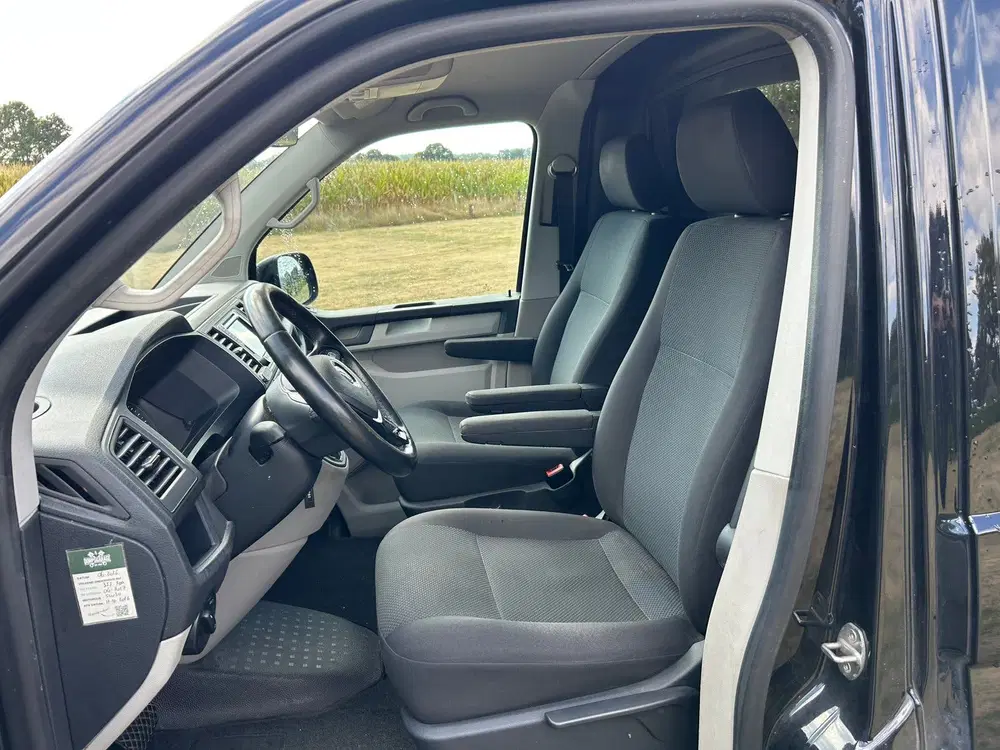 Volkswagen Transporter 2.0TDI 110KW 2019 Zwart Adv. Lezen uit 2019, foto 6