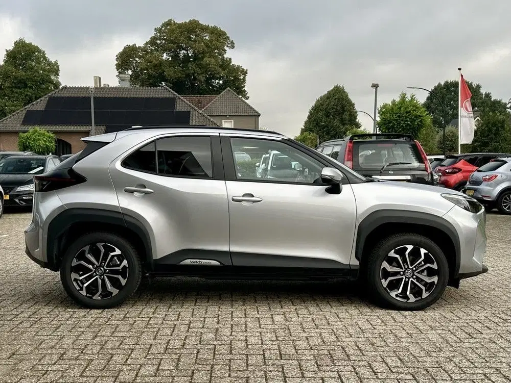 Toyota Yaris Cross 1.5 Hybrid 130PK Dynamic Camera Stoel uit 2025, foto 10