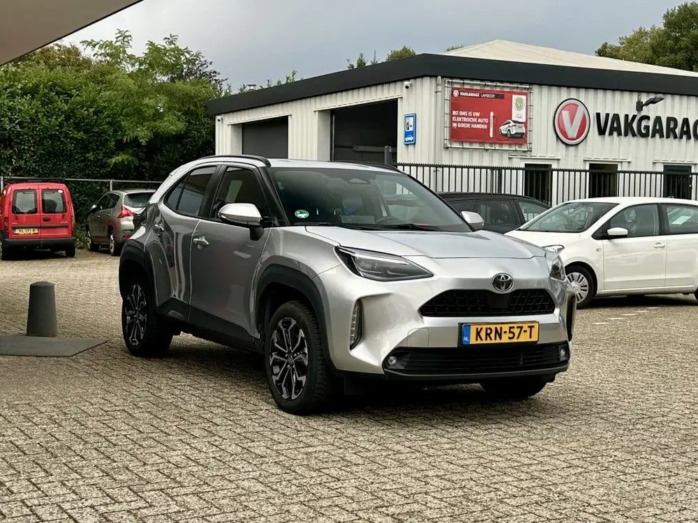Toyota Yaris Cross 1.5 Hybrid 130PK Dynamic Camera Stoel uit 2025, foto 12