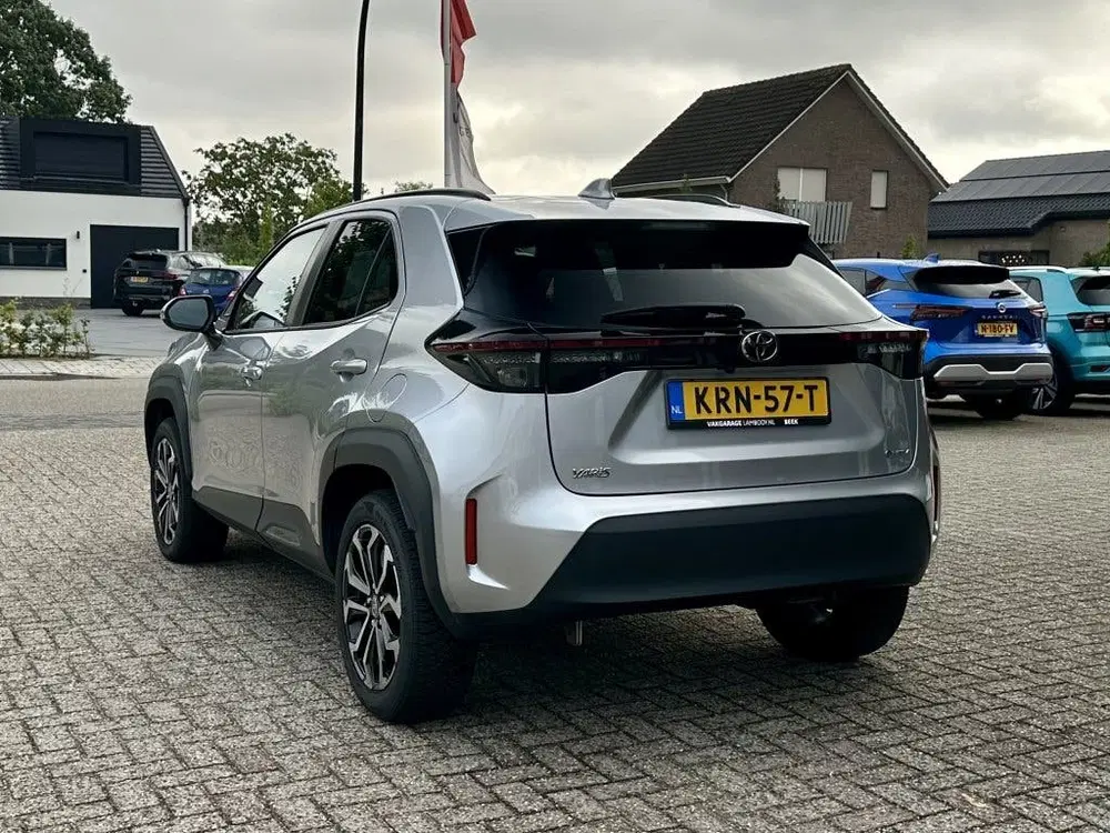 Toyota Yaris Cross 1.5 Hybrid 130PK Dynamic Camera Stoel uit 2025, foto 13