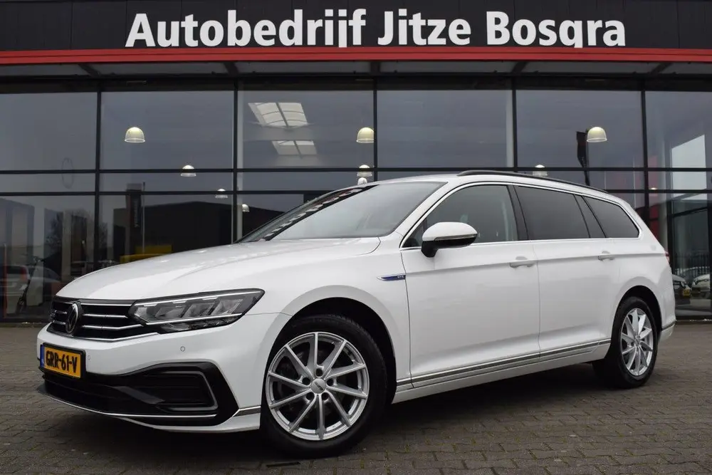 Volkswagen Passat Variant 1.4 TSi PHEV GTE Business LED | Ca uit 2021
