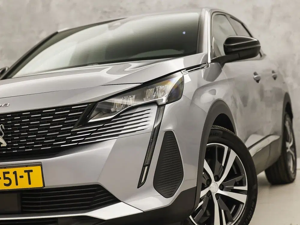 Peugeot 3008 1.6 HYbrid 225 Allure Sport 225Pk Automaat uit 2024, foto 14
