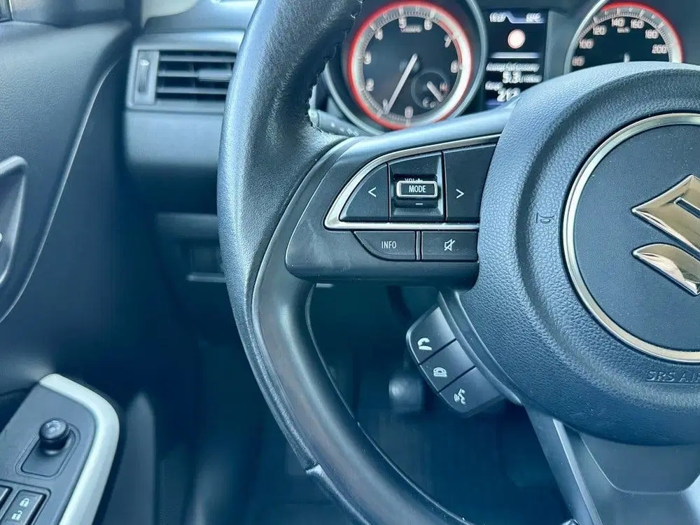 Suzuki Swift 1.2 Select Smart Hybrid Navi Camera Adapti uit 2021, foto 17