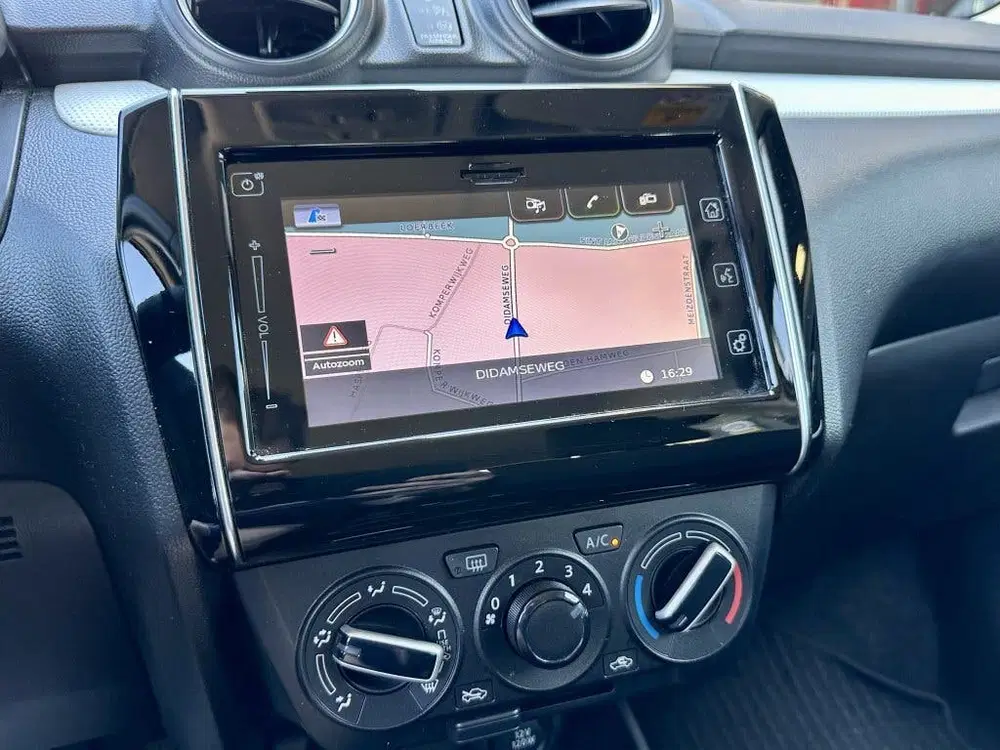 Suzuki Swift 1.2 Select Smart Hybrid Navi Camera Adapti uit 2021, foto 5