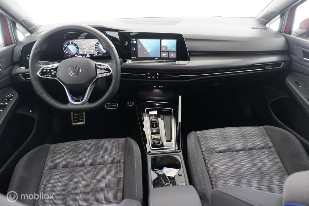 Volkswagen Golf 1.4 eHybrid 245pk GTE pano|IQ-led|nav|cam|da uit 2023, foto 10