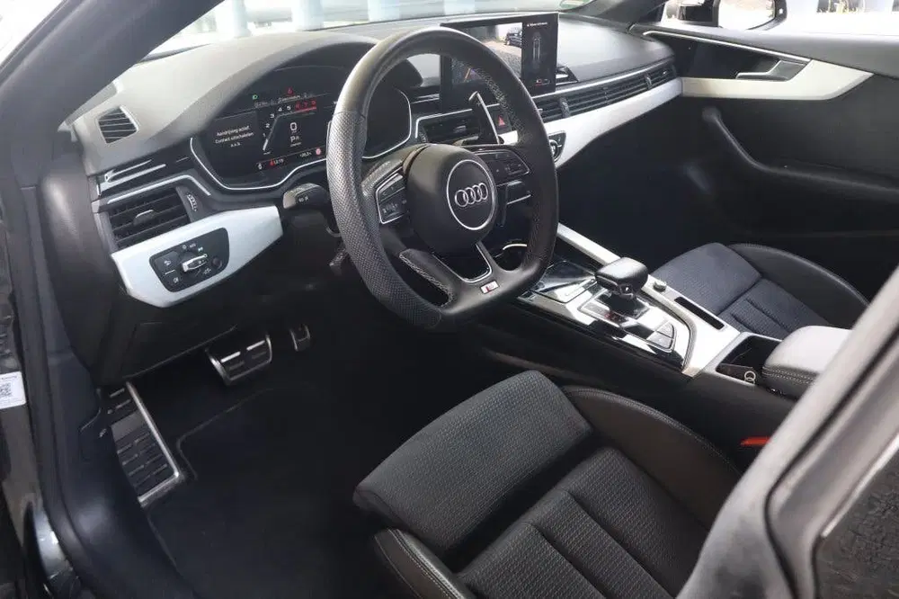 Audi A5 35 TFSI S edition uit 2022, foto 5